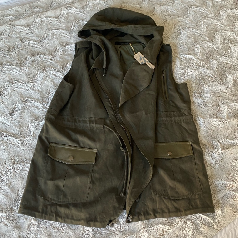 MINKPINK vest - Picture 2 of 3